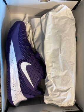 Nike Kyrie Low 2 TB Promo